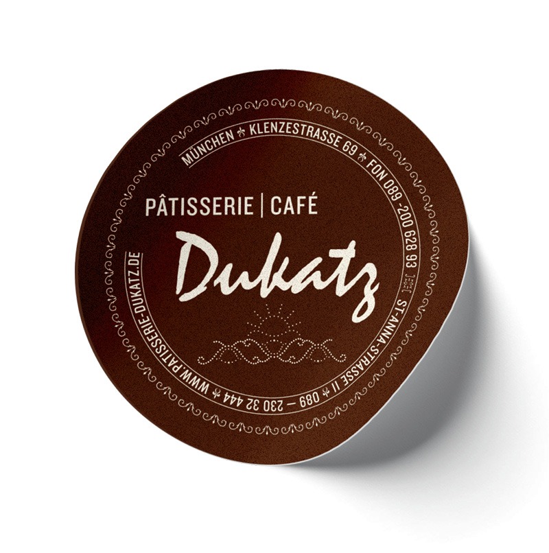 Markenentwicklung, Fotografie und Design für Dukatz Cafe und Patisserie in München - Aufkleber